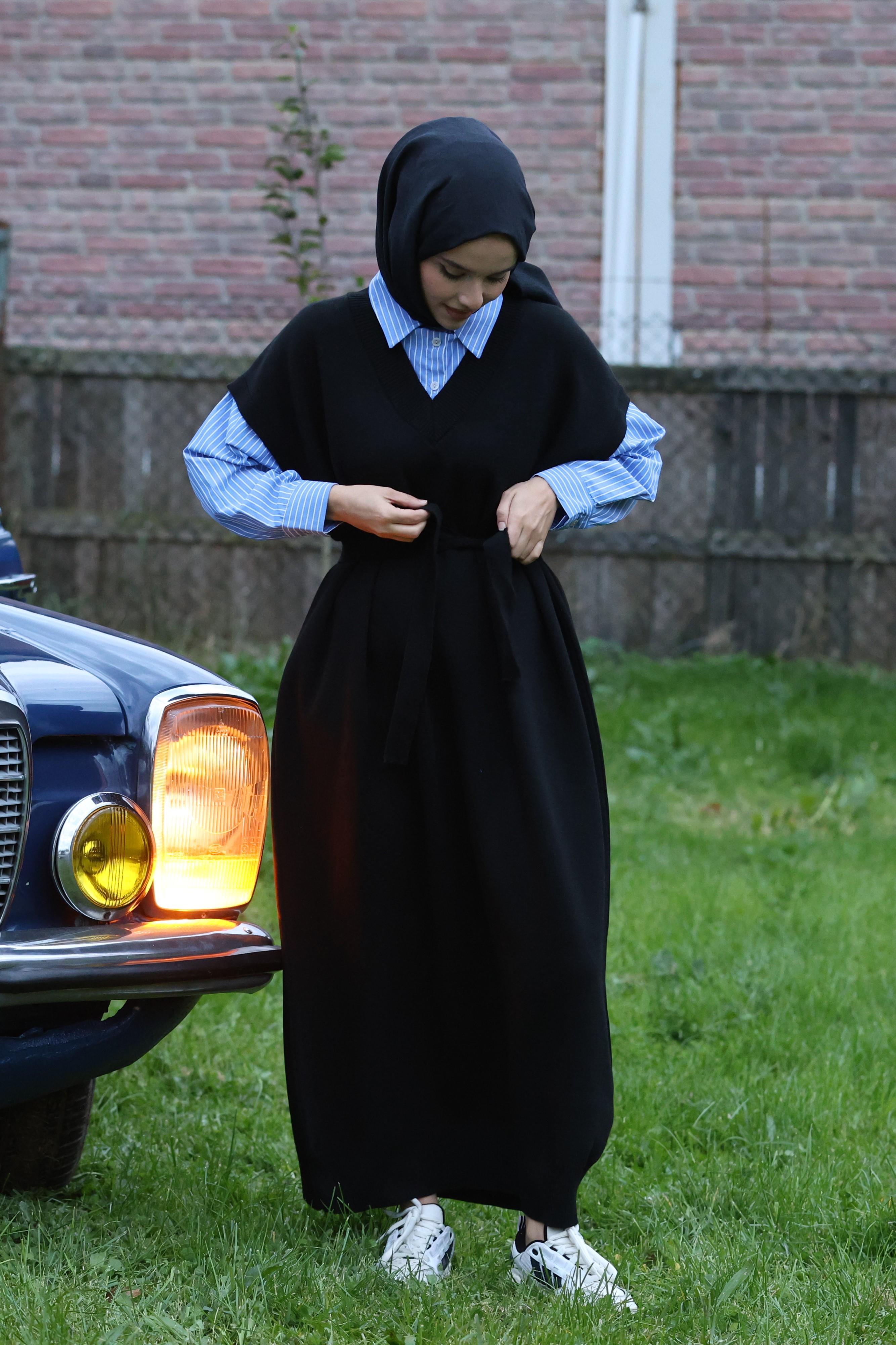 Siyah Gömlek Garnili Triko Elbise