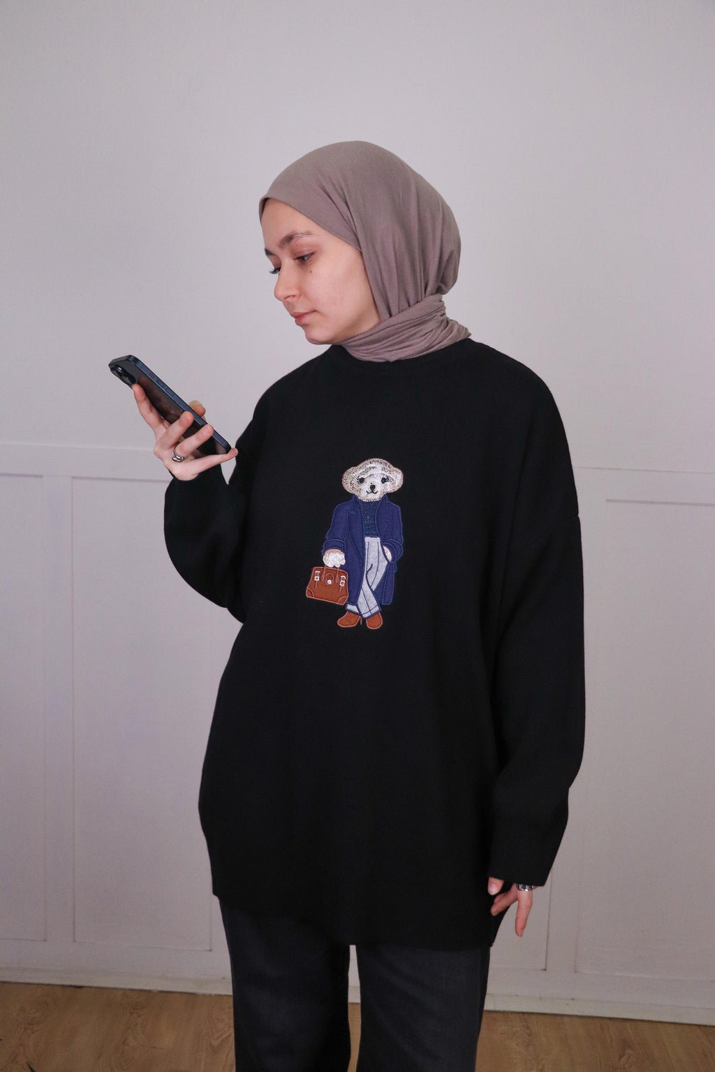 Tia Nakışlı Triko Oversize Kazak - Siyah