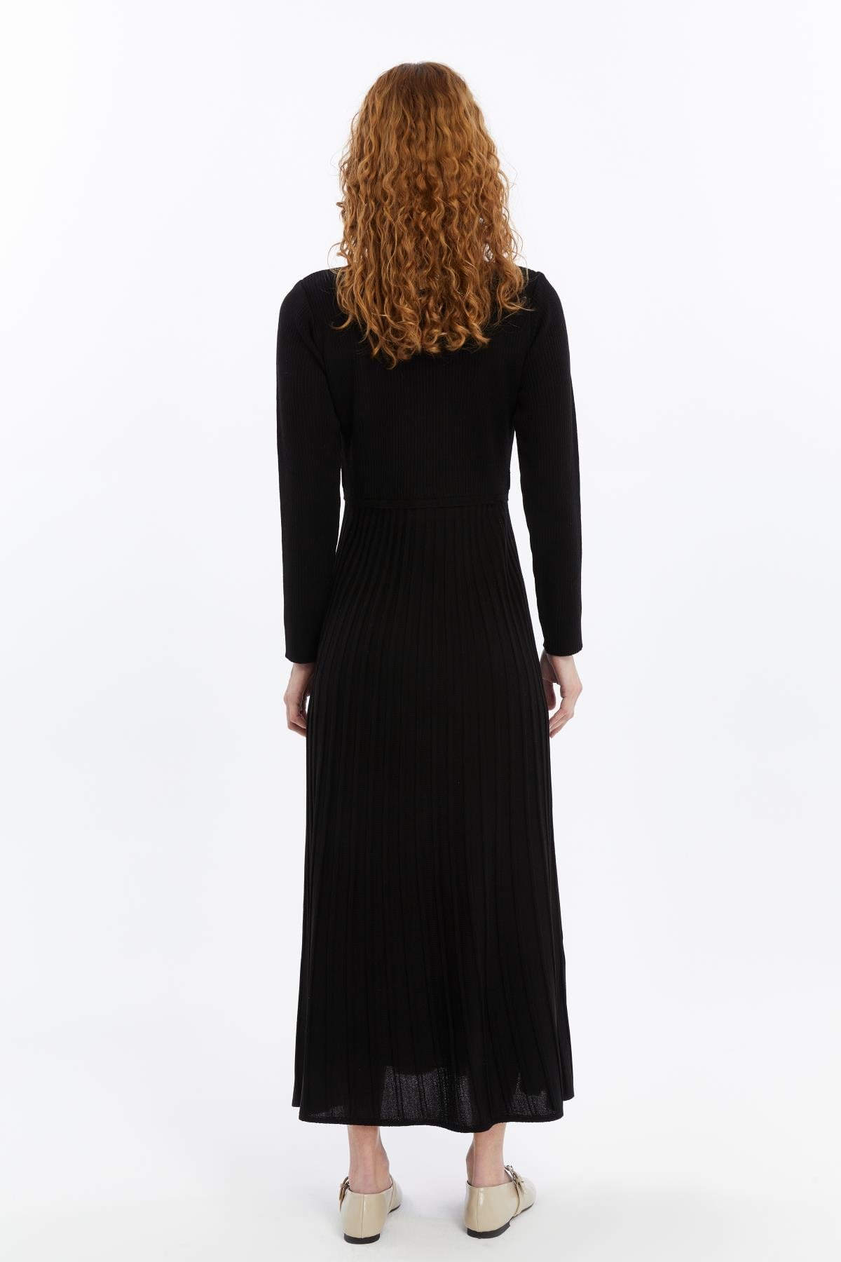 Elva Eteği Pliseli Fitilli Triko Elbise - Siyah