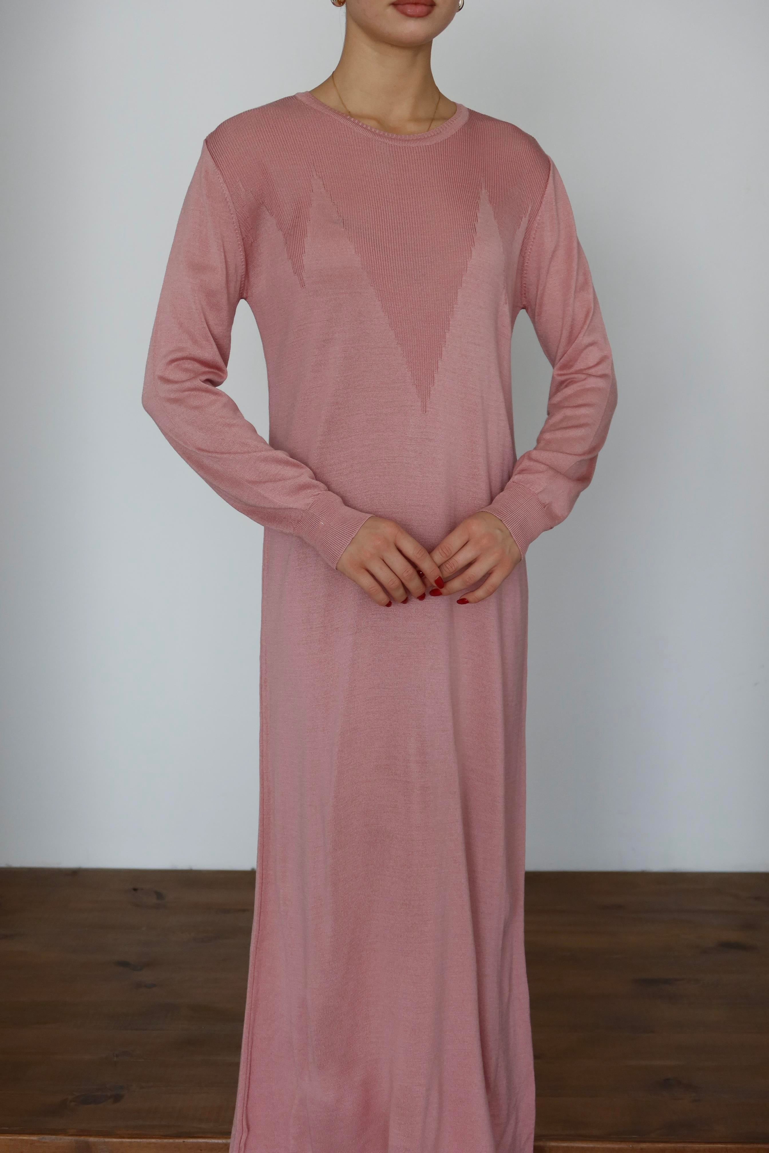Noir V Desen Premium İplik Triko Elbise - Pembe