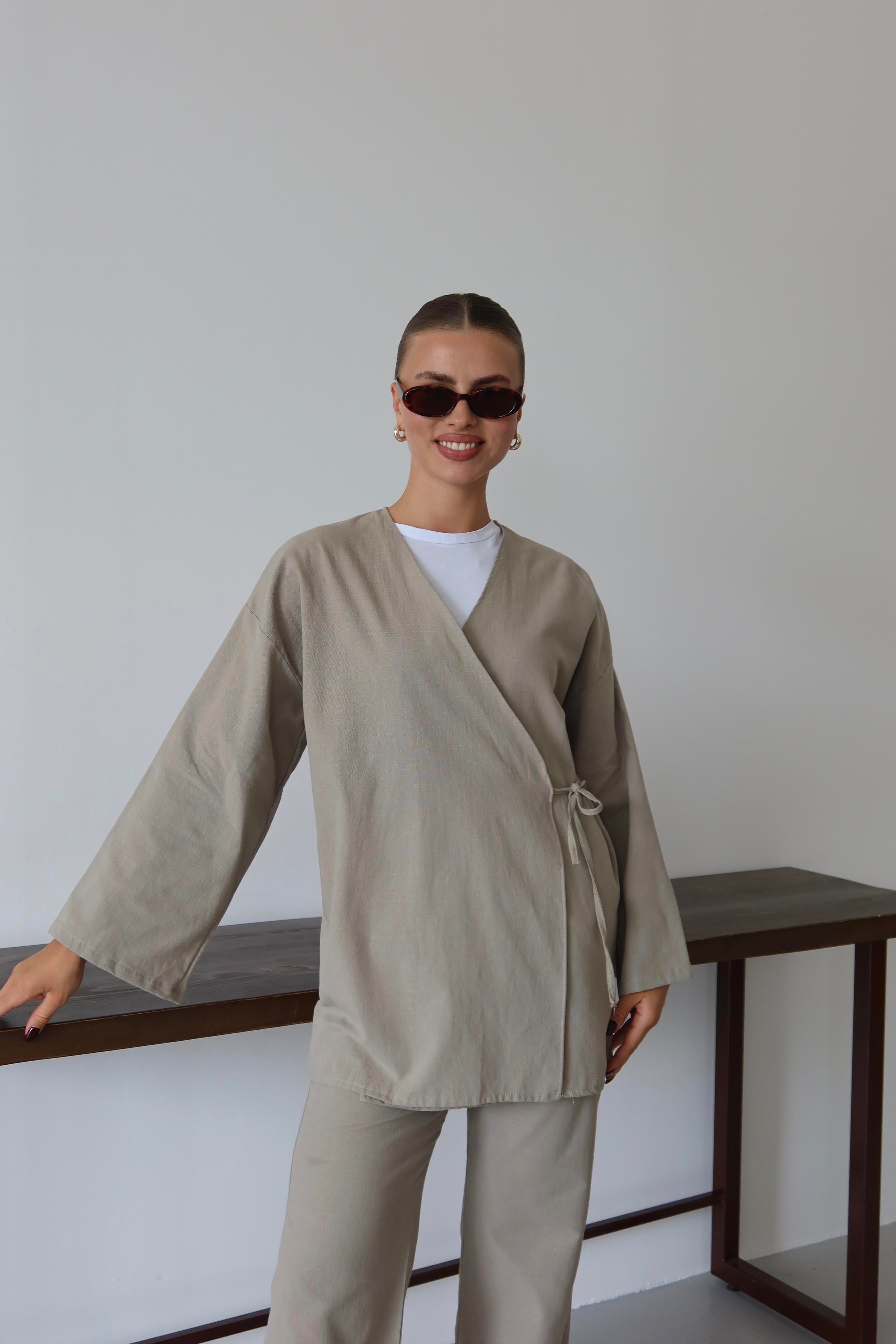 Bej Ketenli Dökümlü Kimono