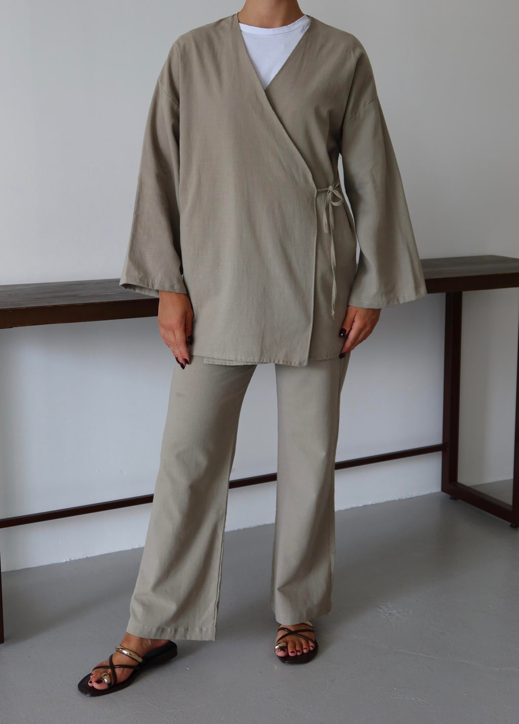 Bej Ketenli Dökümlü Kimono - Bej