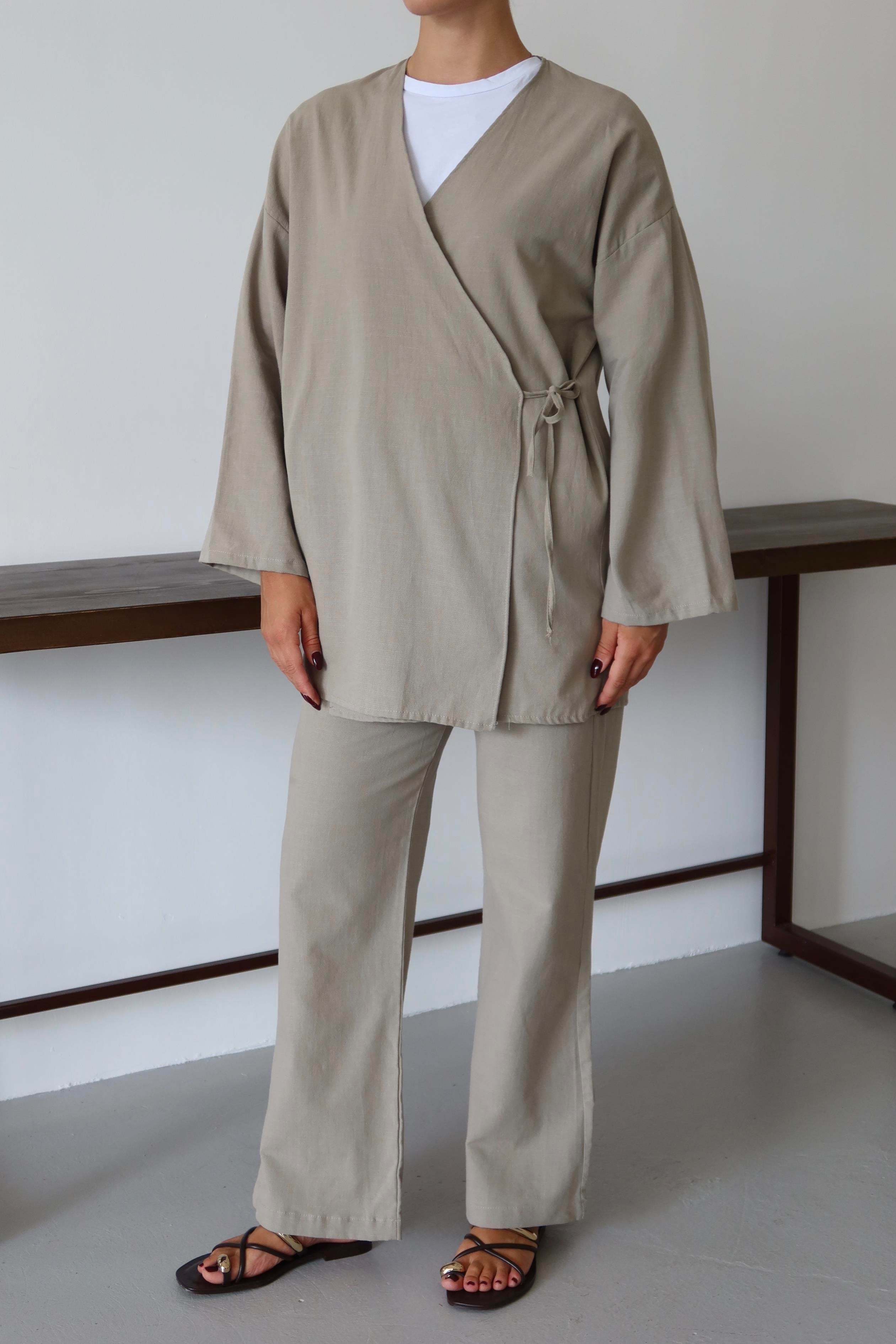 Bej Ketenli Dökümlü Kimono