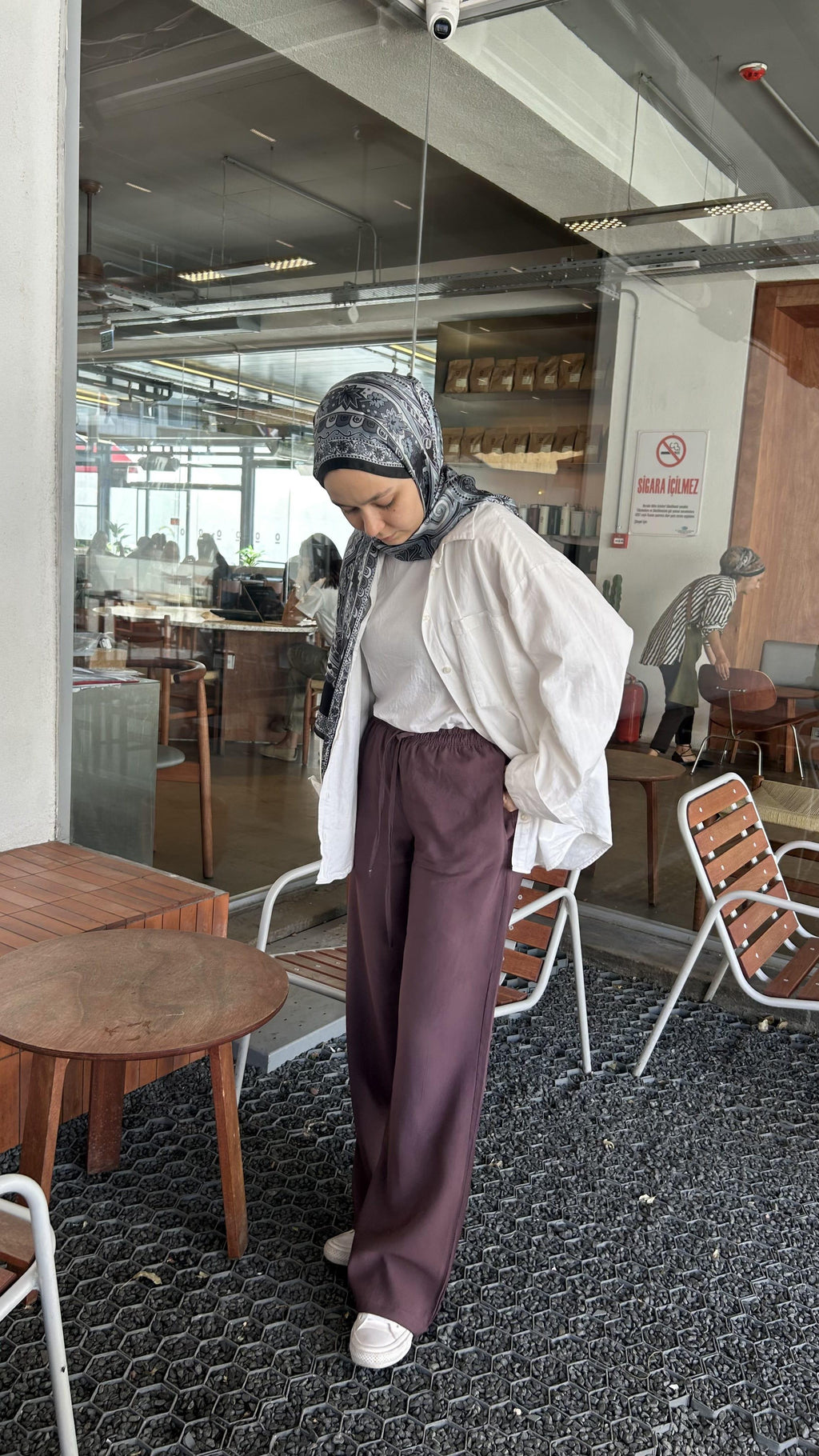 Siyah Modal Dökümlü Rahat Cepli Bol Pantolon - Siyah