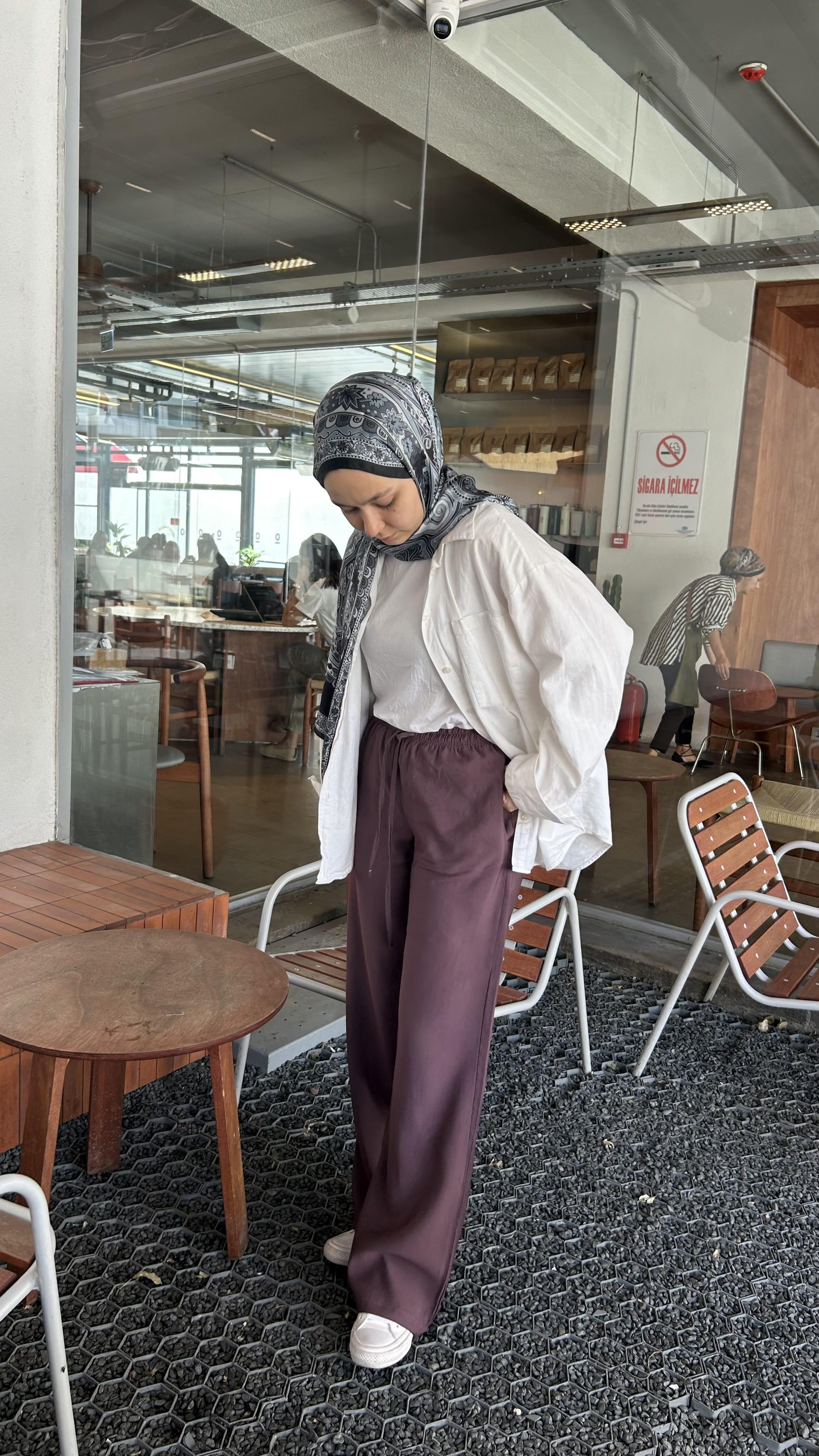 Siyah Modal Dökümlü Rahat Cepli Bol Pantolon - Siyah