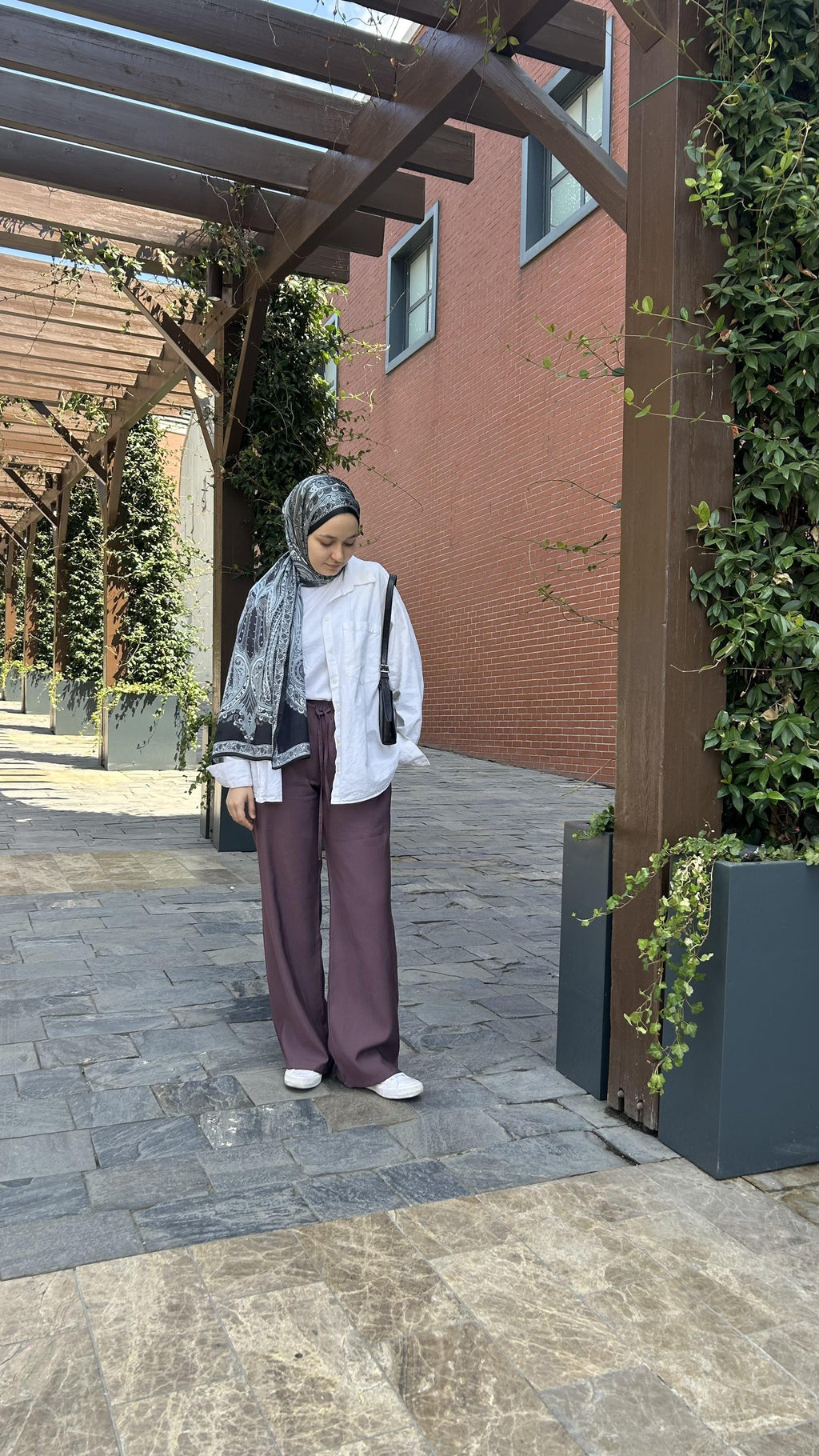 Siyah Modal Dökümlü Rahat Cepli Bol Pantolon - Siyah